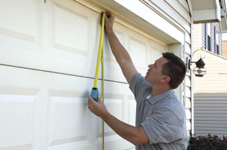 Fix A Garage Door inÂ Thornhill