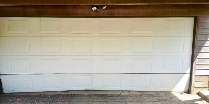 commercial garage door replacement in Thornhill
